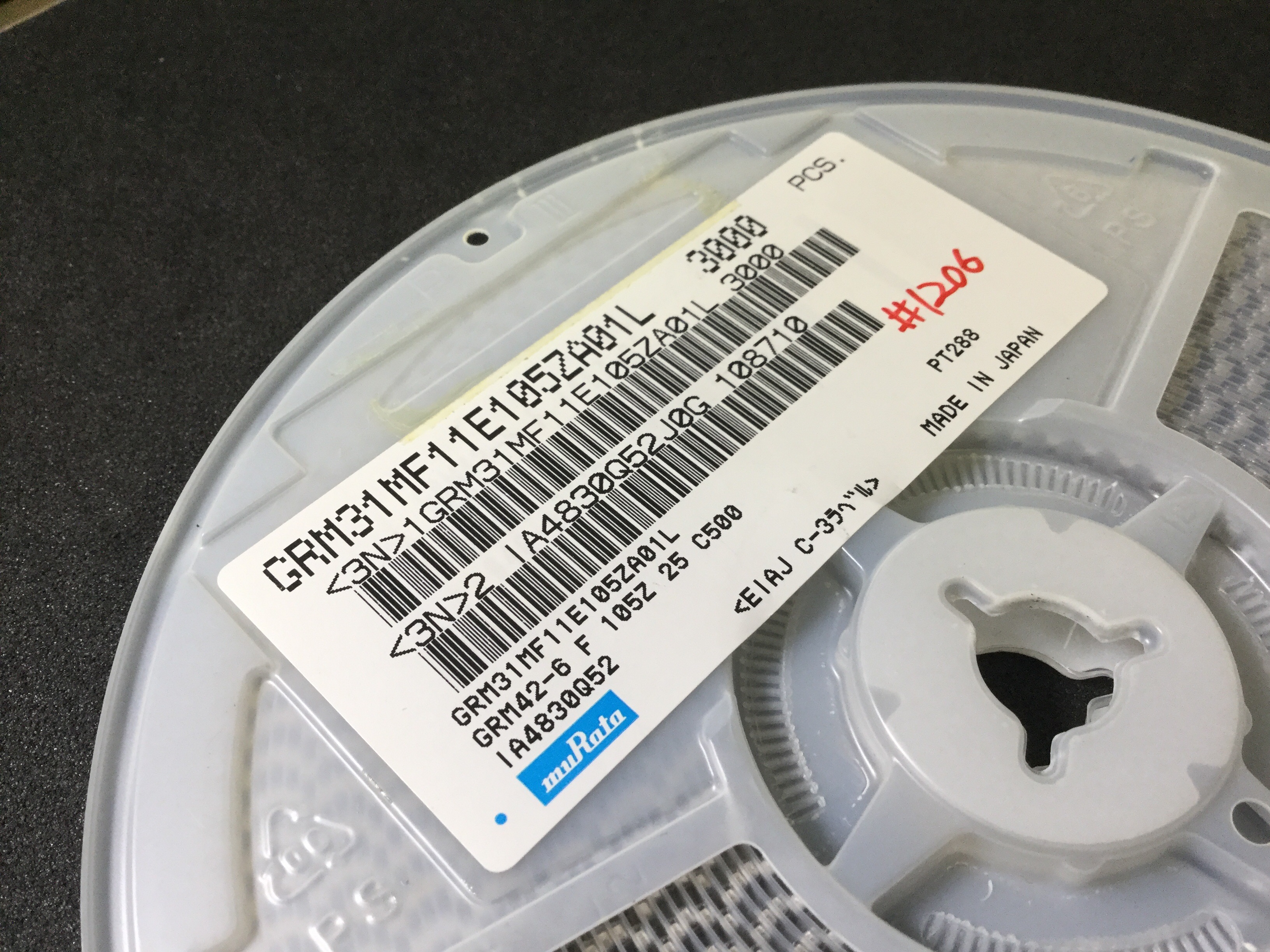 GRM31MF11E105ZA01L
