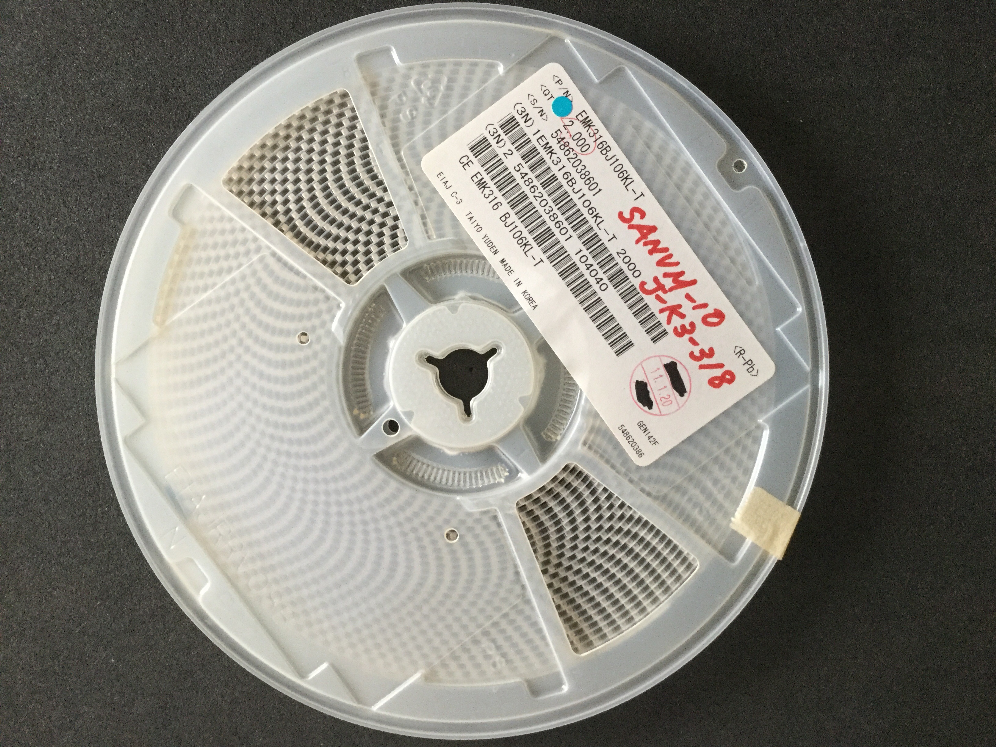 EMK316BJ106KL-T