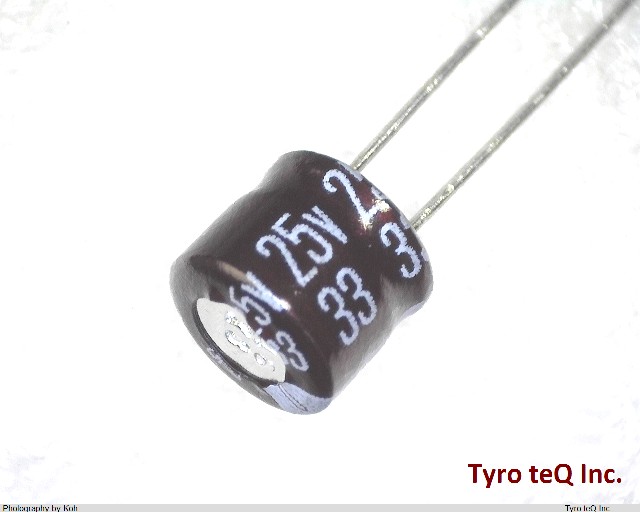 EKRE250ELL330MF05D