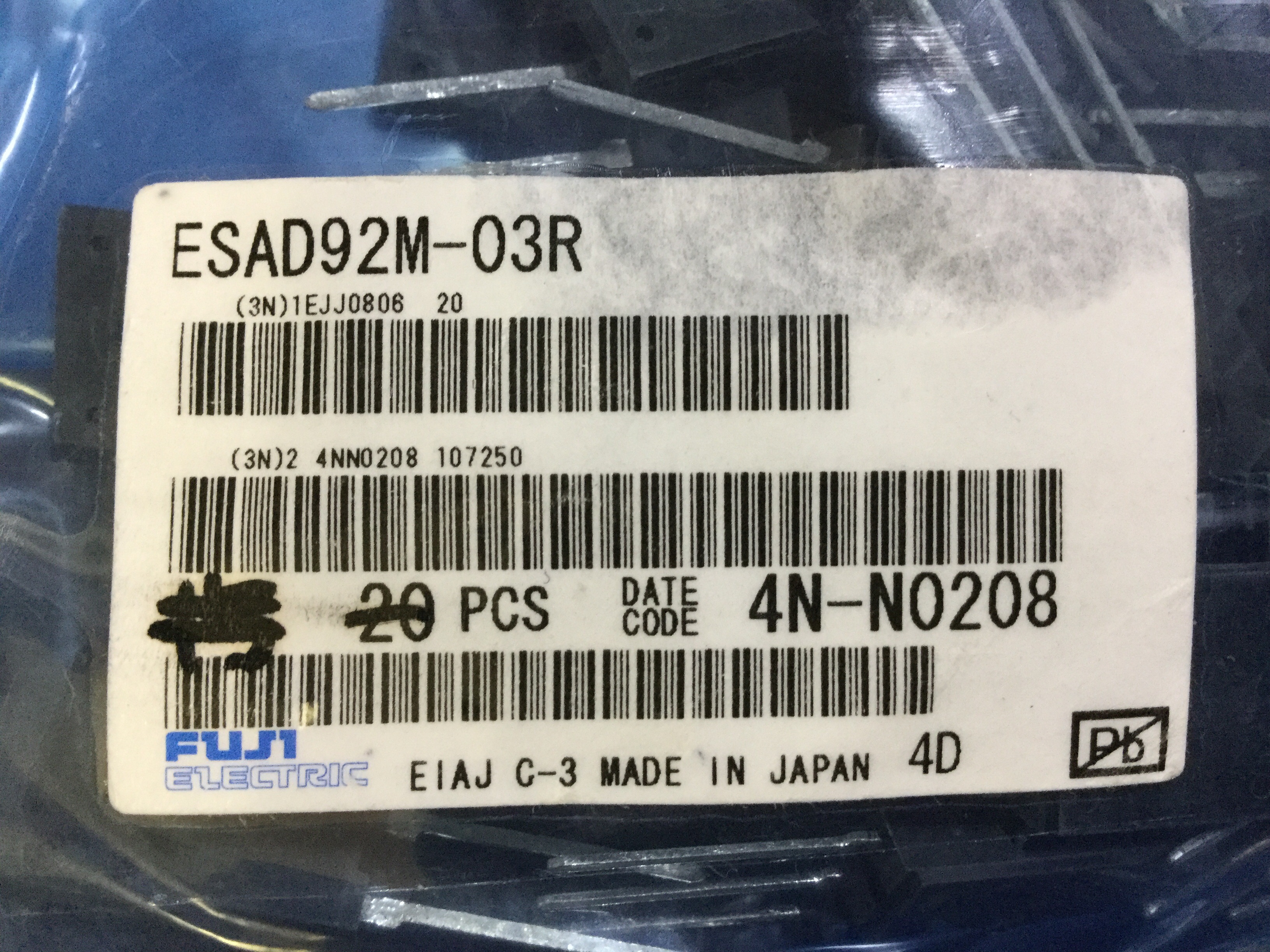ESAD92M-03R