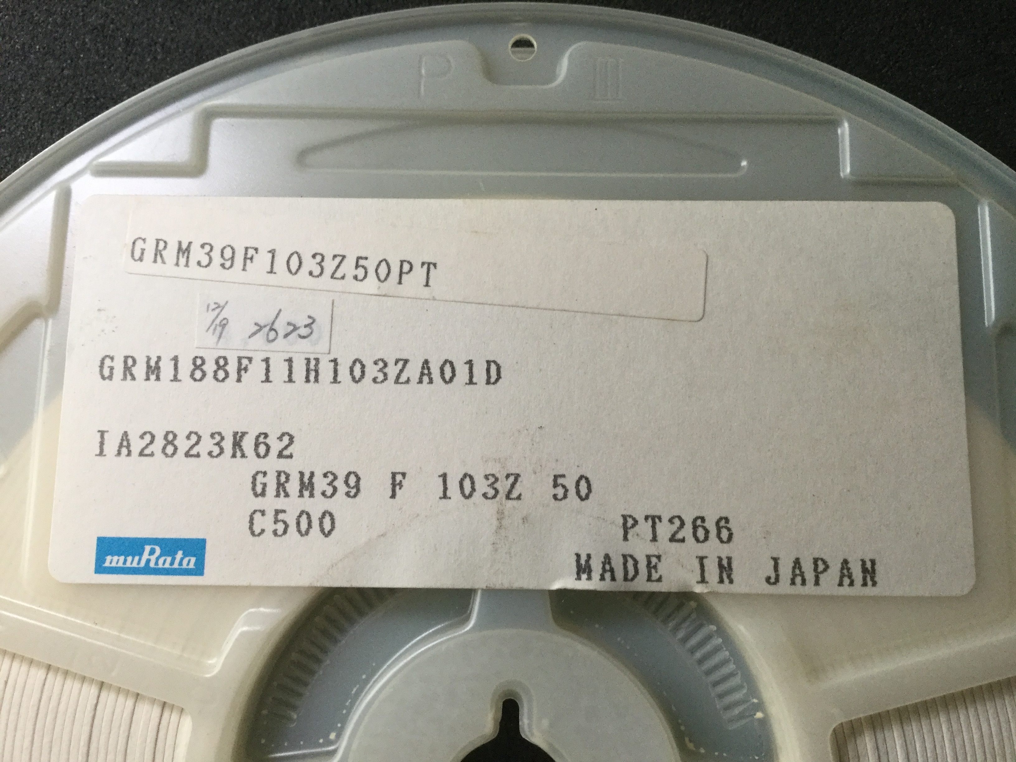 GRM188F11H103ZA01D