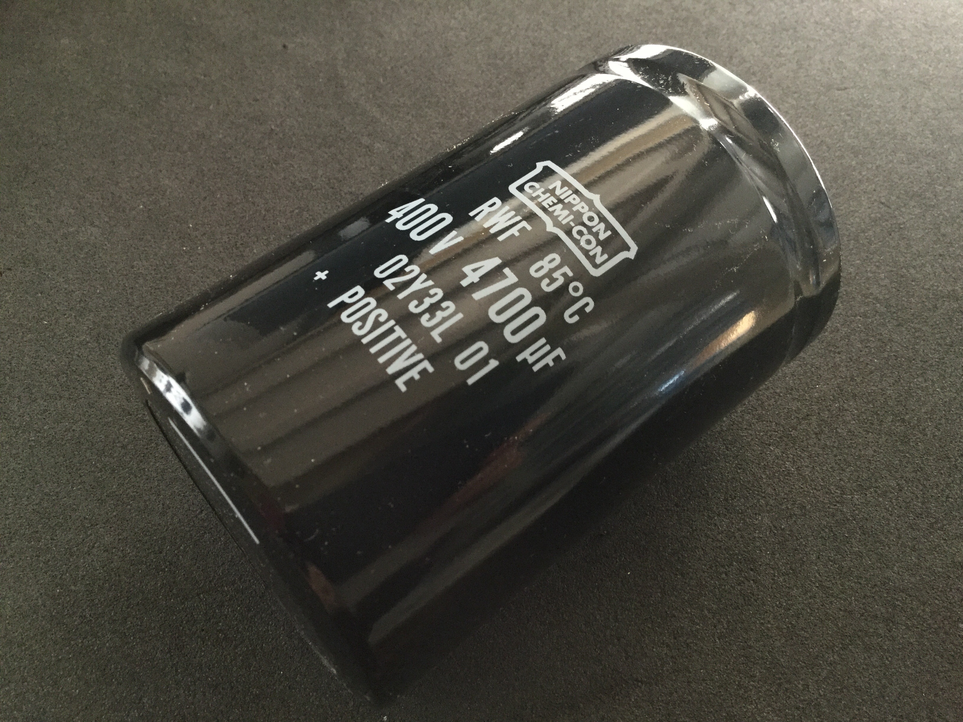 ERWF401LGC472MEB5M