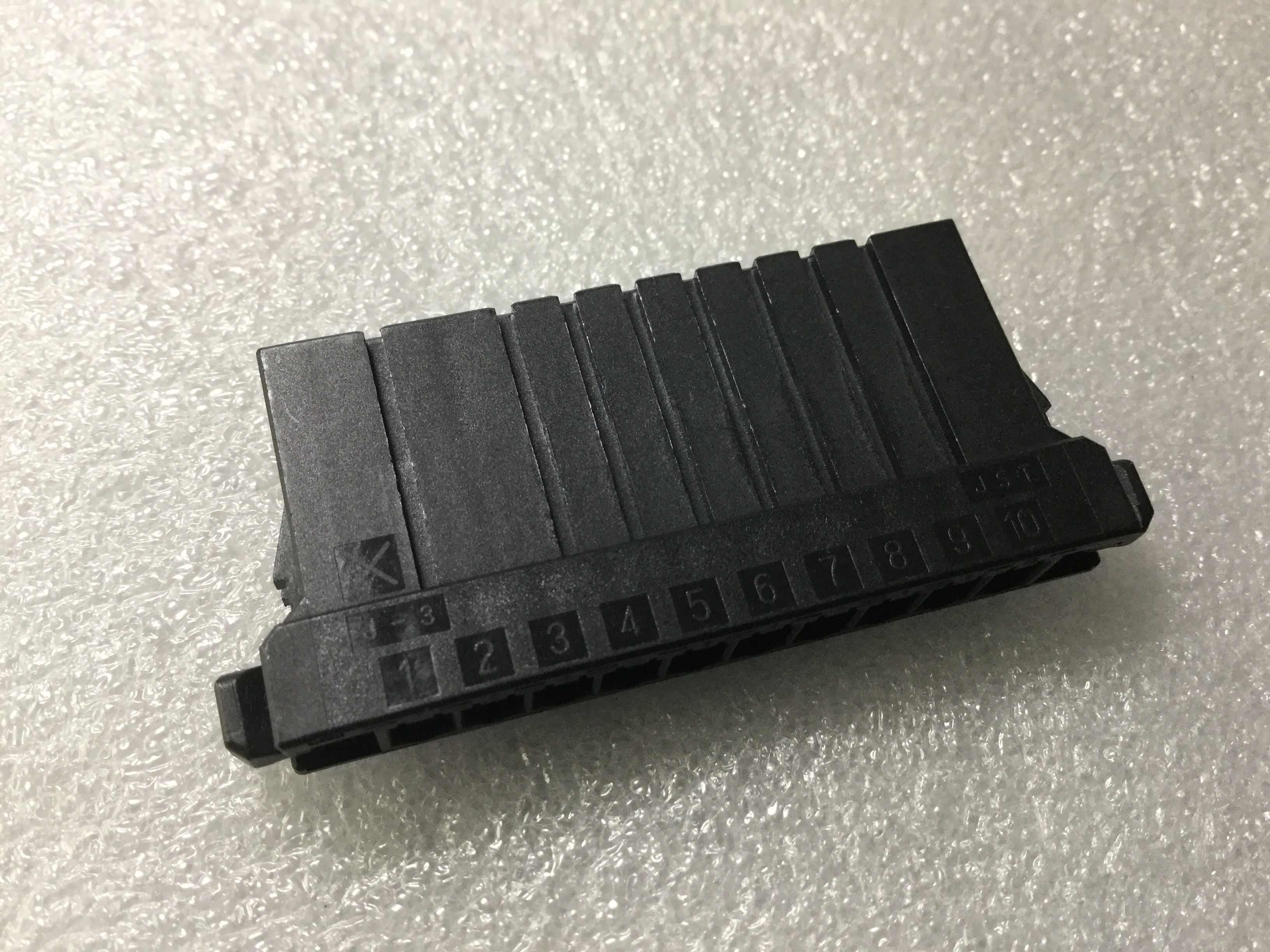 F31FSS-10V-KX