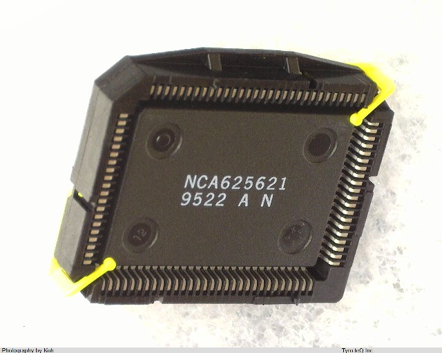 EPM7128EQC100-10P