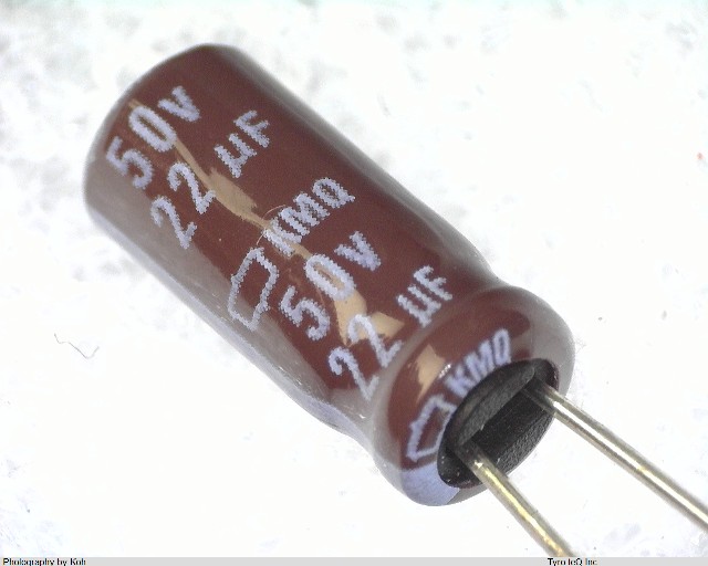 EKMQ500ELL220ME11D