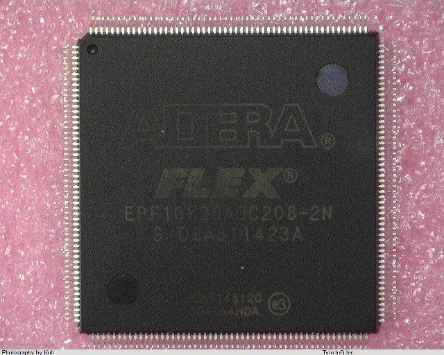 EPF10K30AQC208-2N