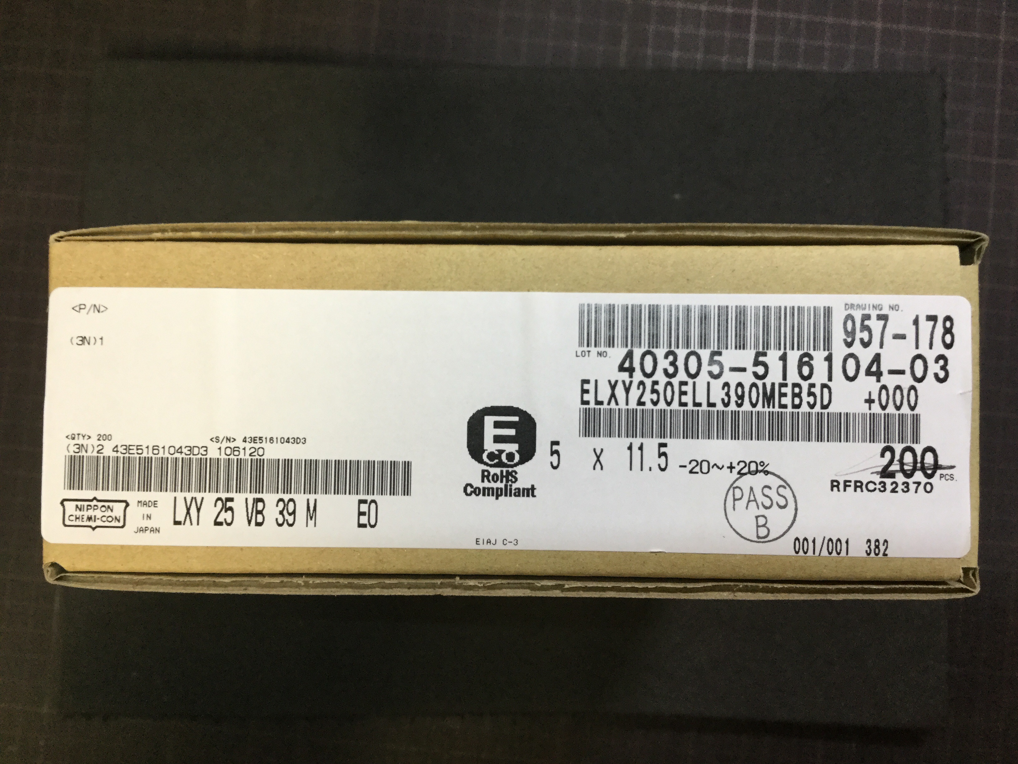 ELXY250ELL390MEB5D