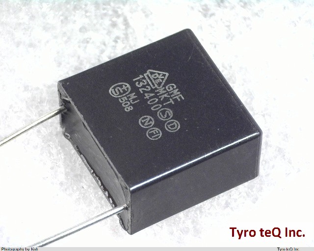 ECQU2A224MG