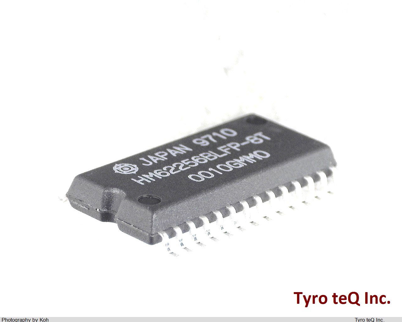 HM62256BLFP-8T