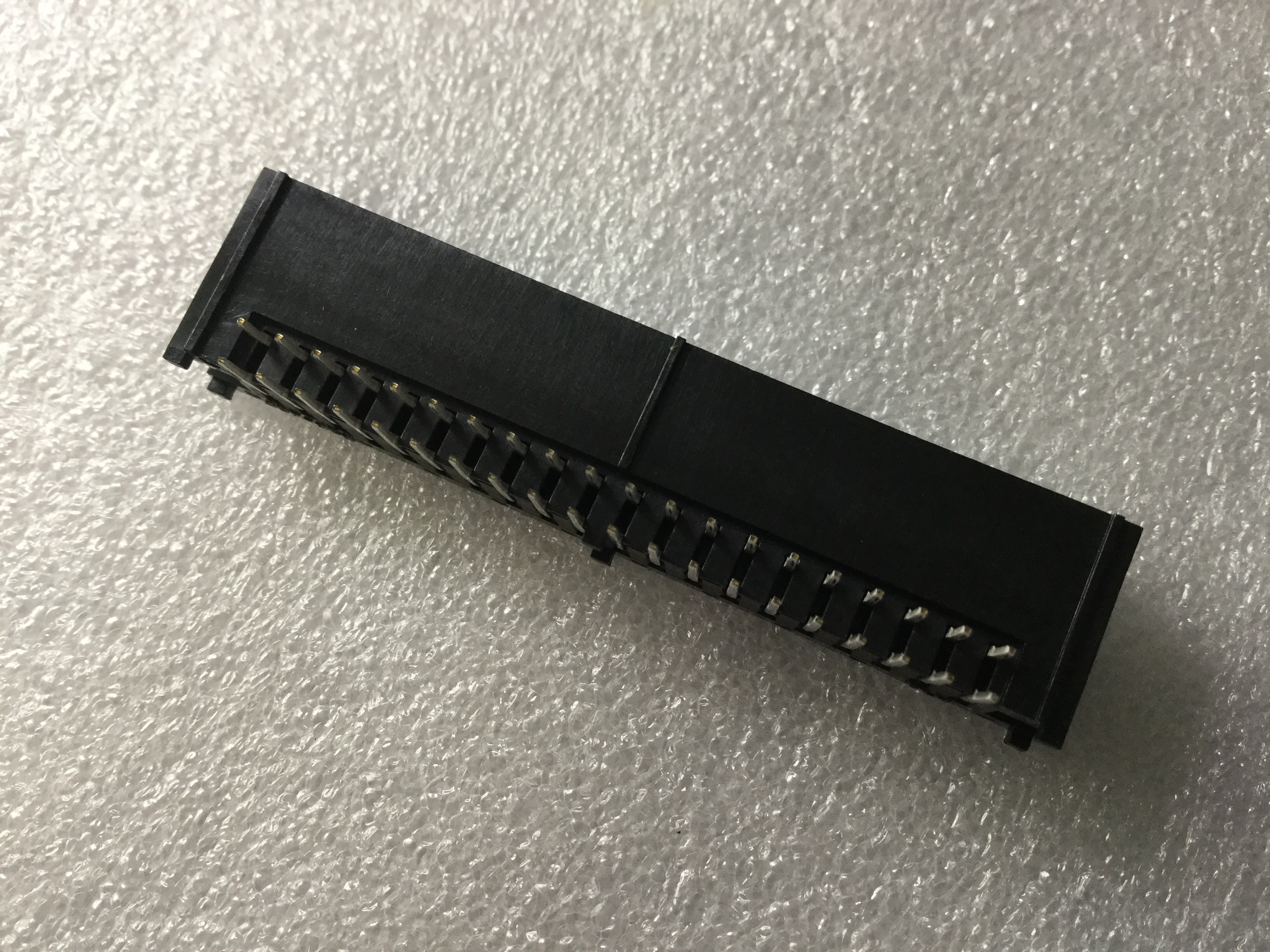 HIF3F-40PA-2.54DS(71)