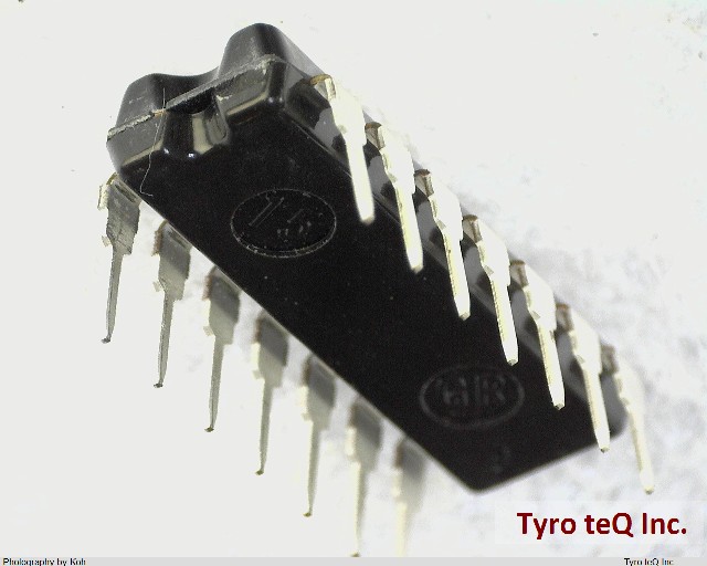 HD7402P