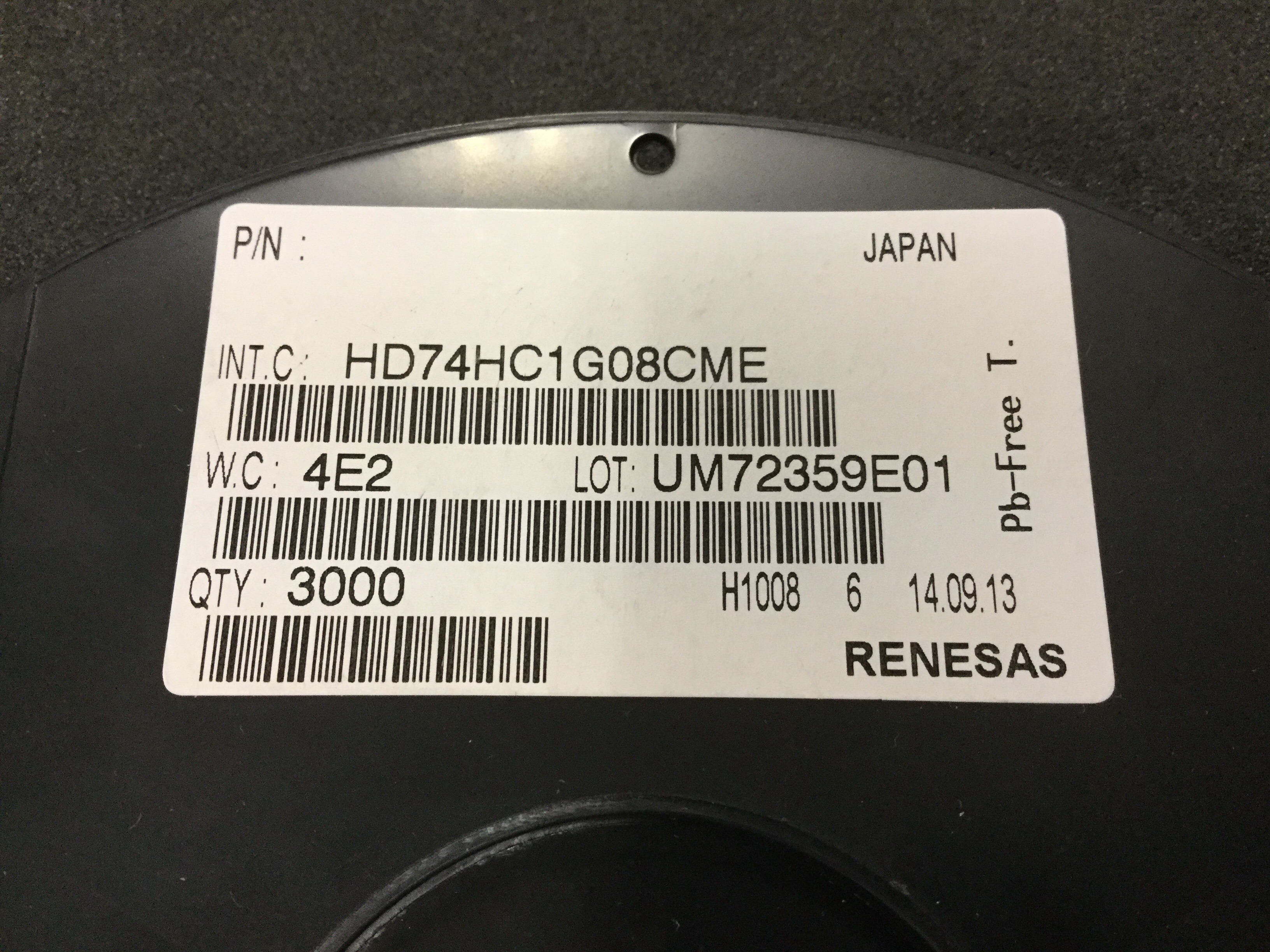 HD74HC1G08CME-E