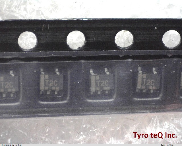 HD74LV1GT08ACM