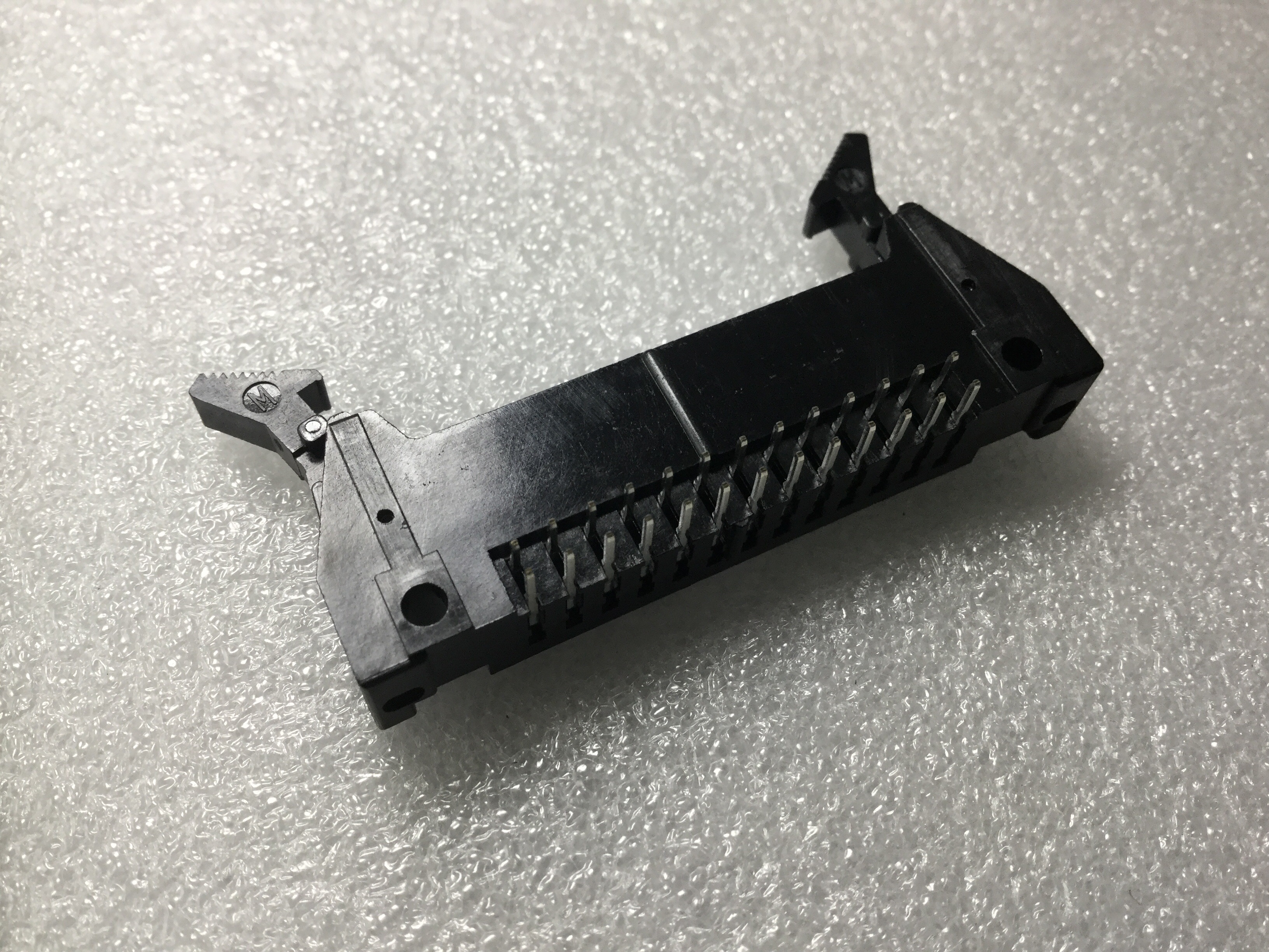 HIF3BA-26PA-2.54DS