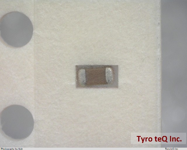 GRM188R71E104KA01J