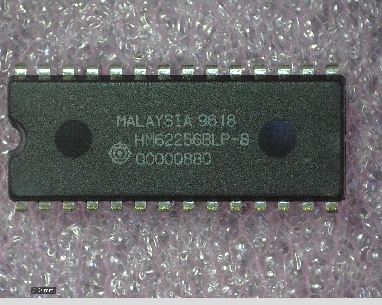 HM62256BLP-8