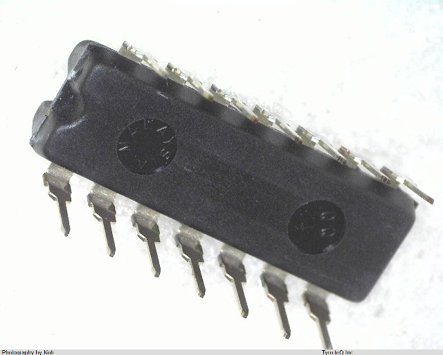 HD74LS01P