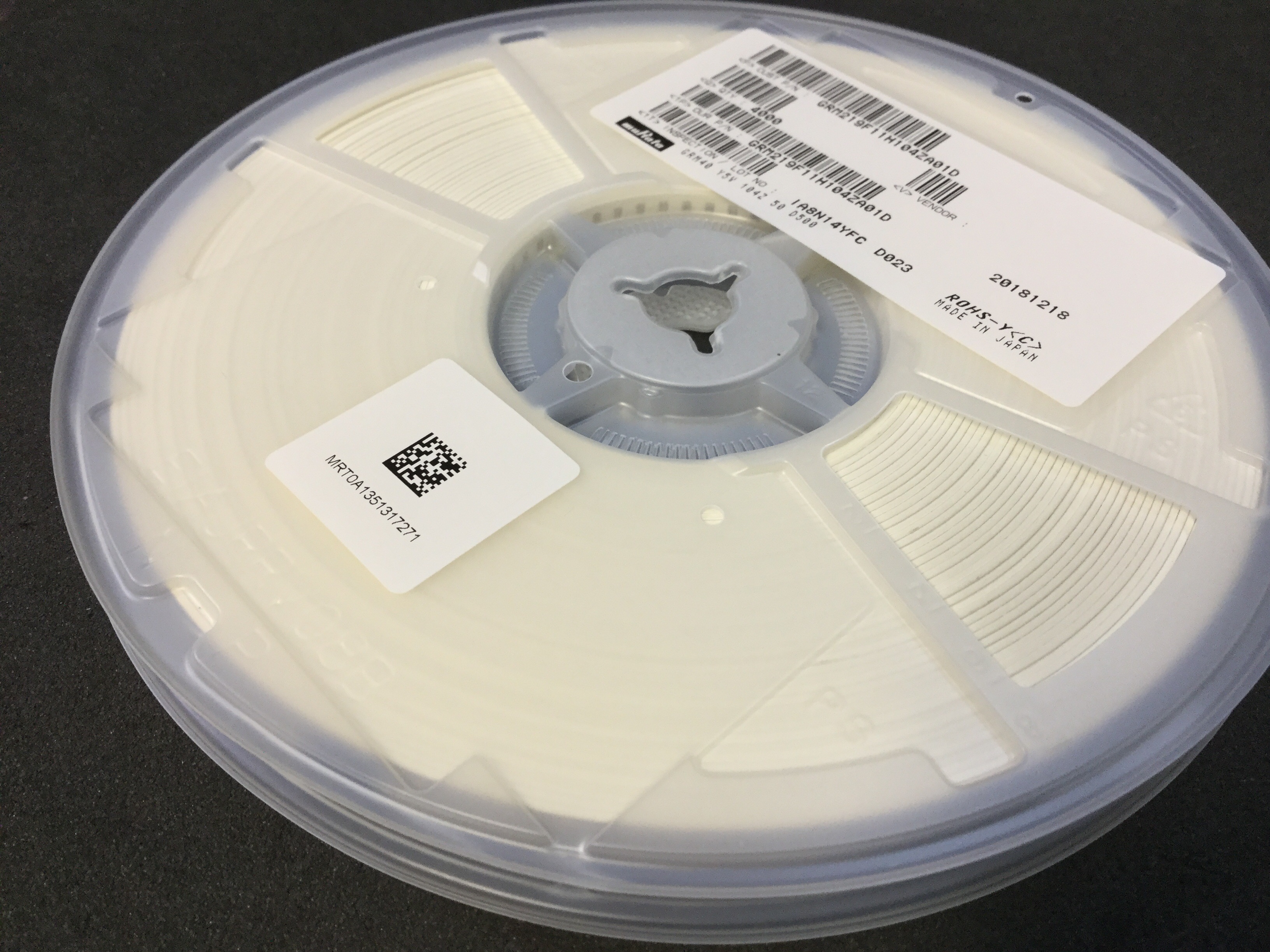 GRM219F11H104Z