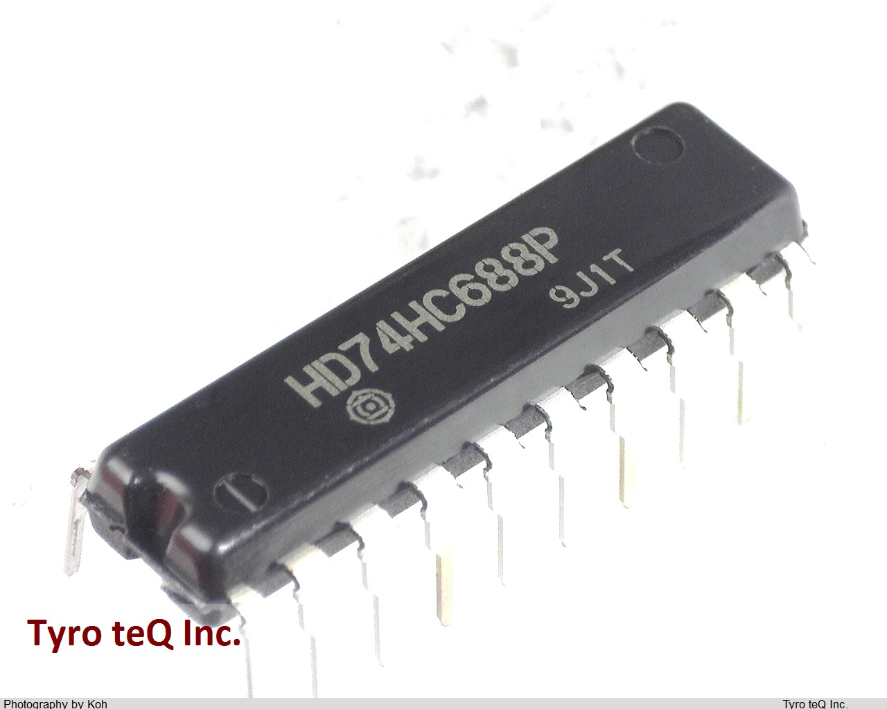 HD74HC688P