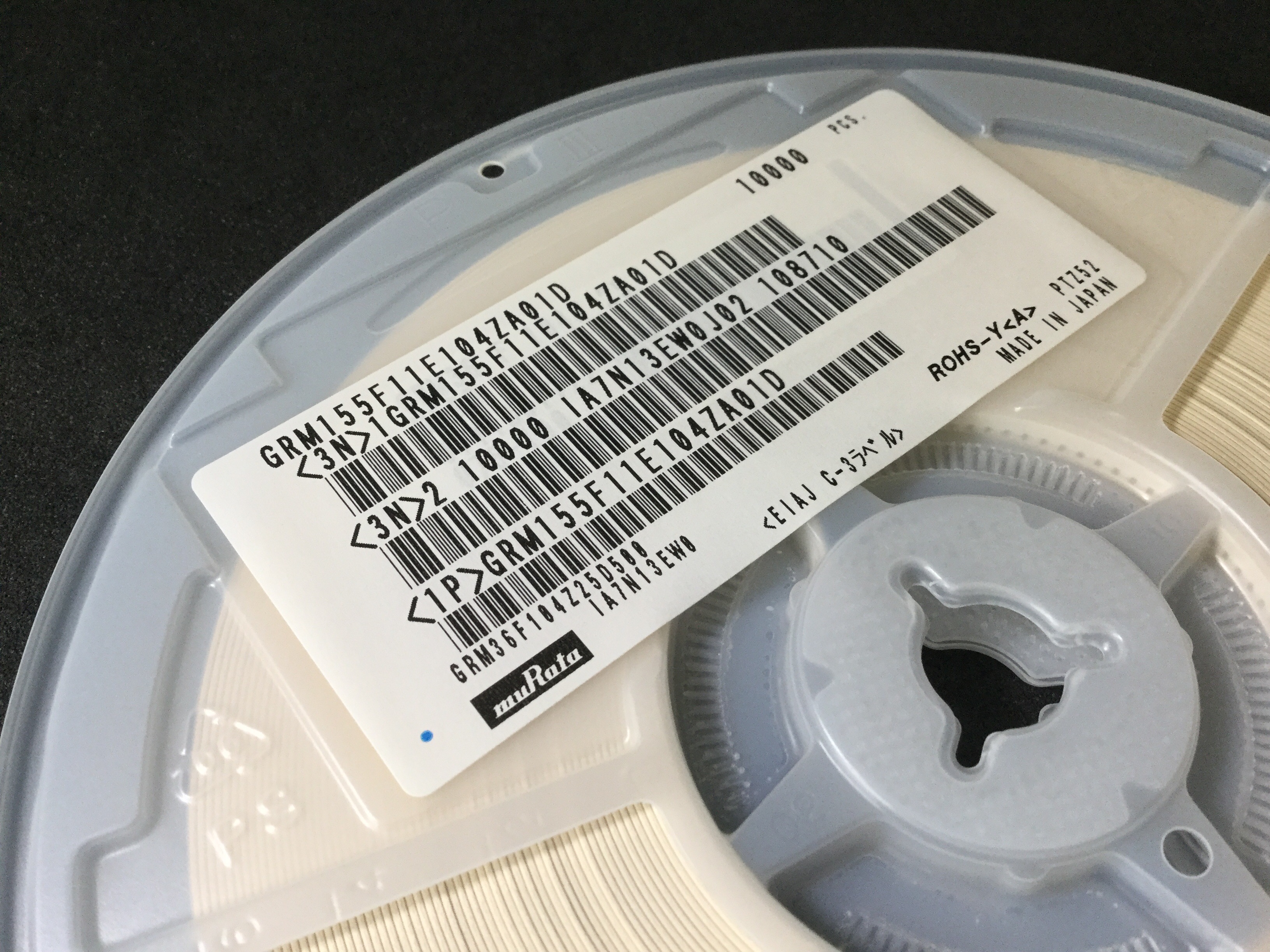 GRM155F11E104ZA01D