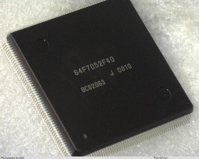 HD64F7052FJ40