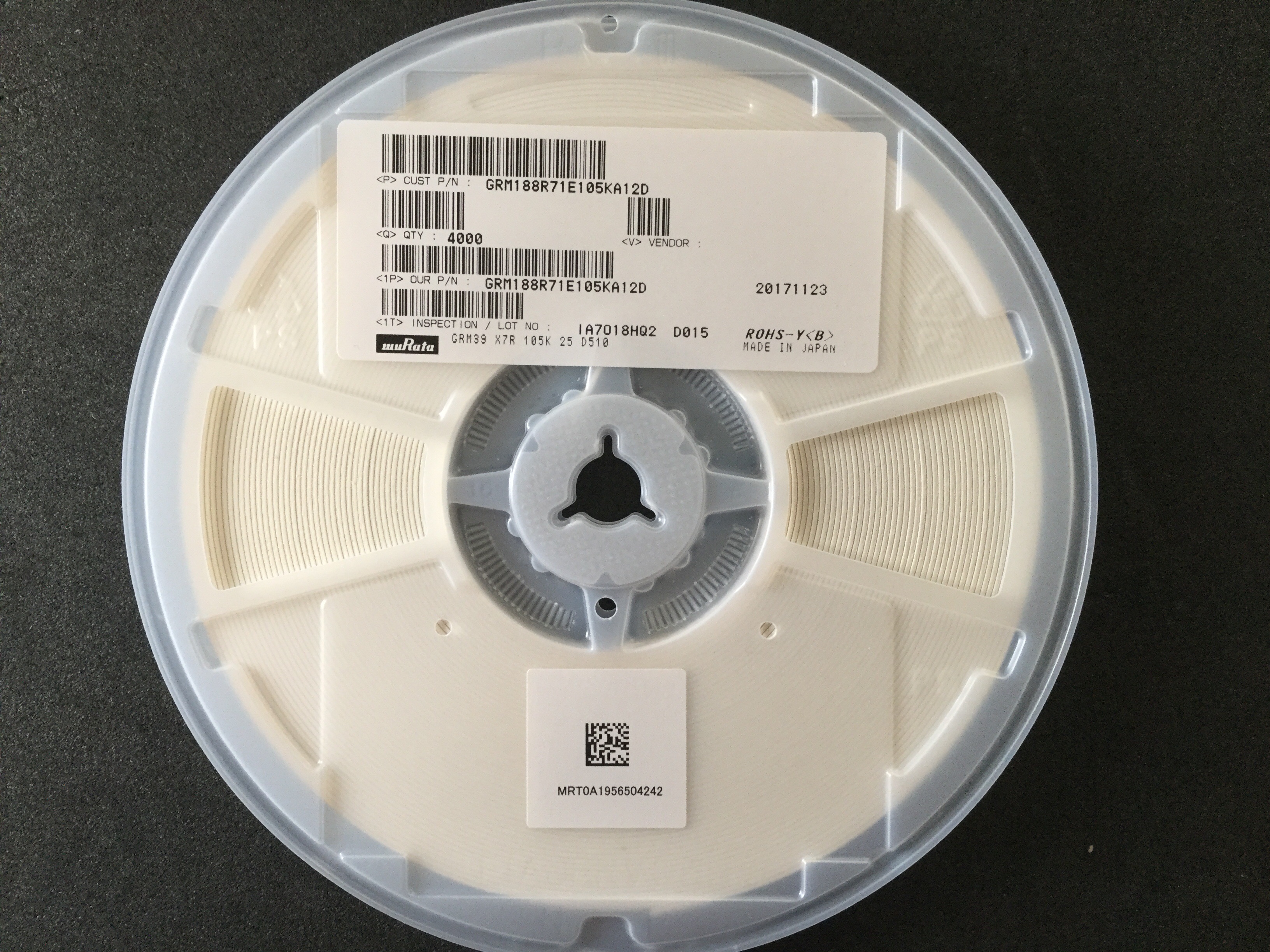 GRM188R71E105KA12D