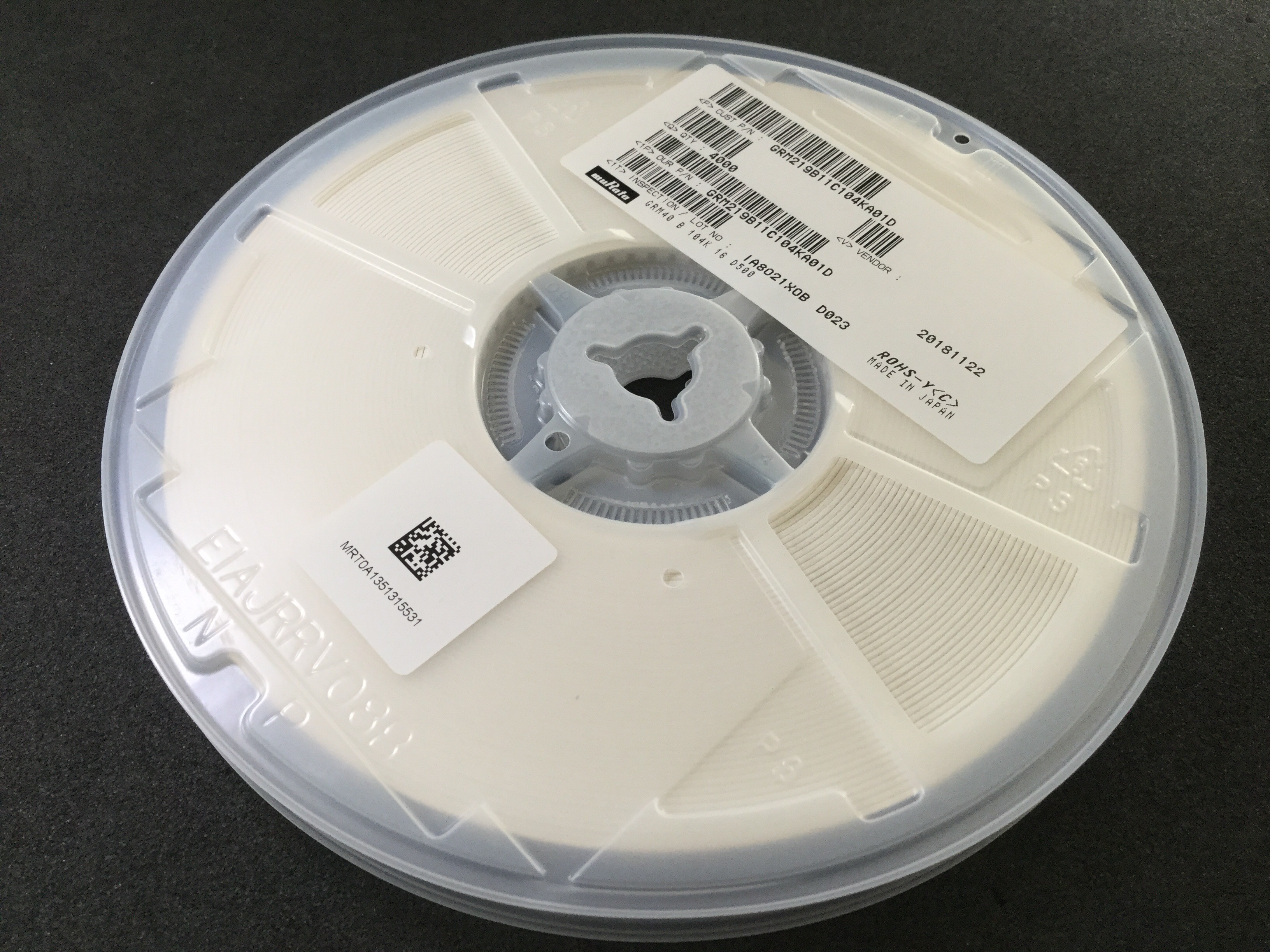 GRM219B11C104KA01D