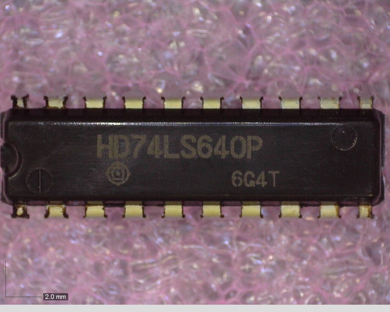 HD74LS640P