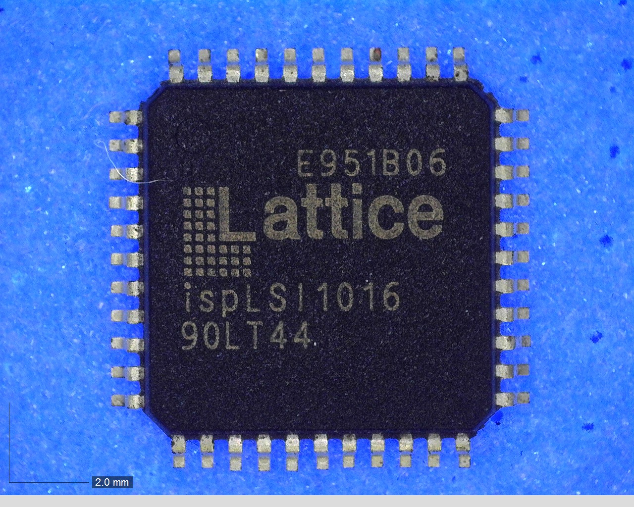 ISPLSI1016-90LT44