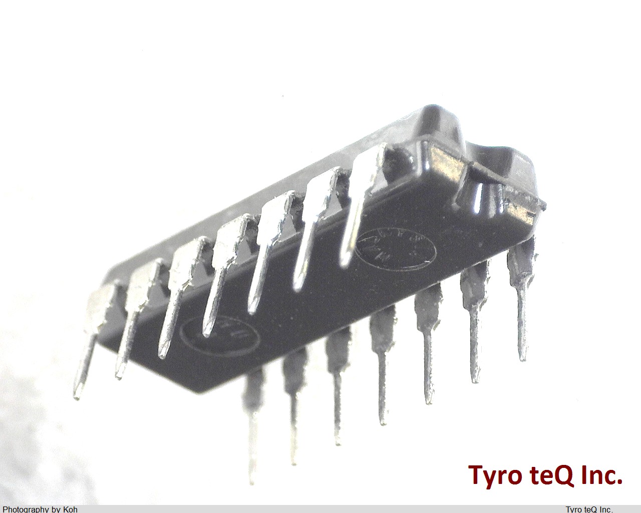 HD74LC10P