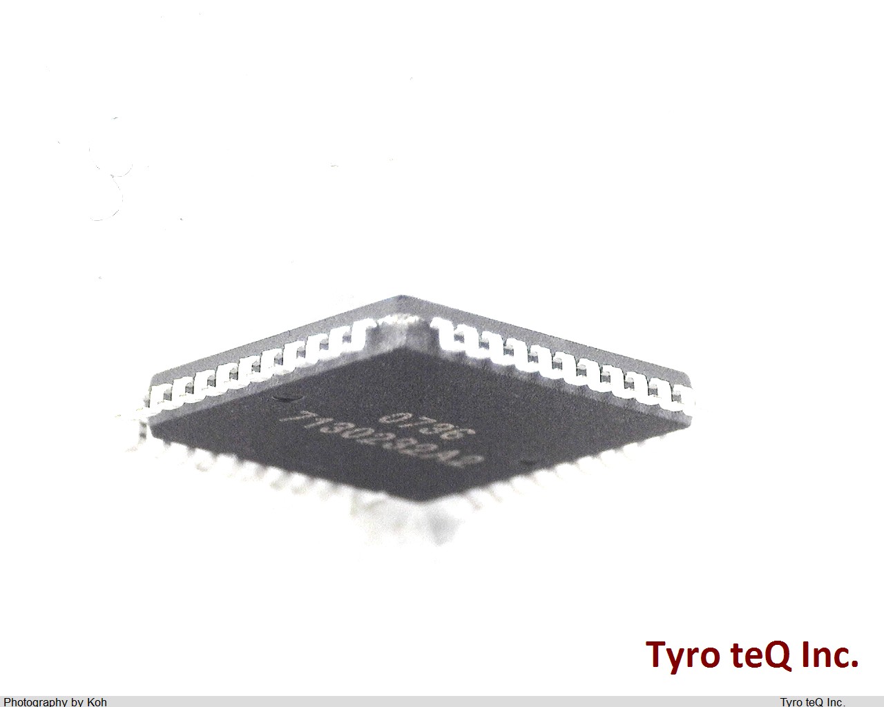 ISPLSI2032E-225LT44