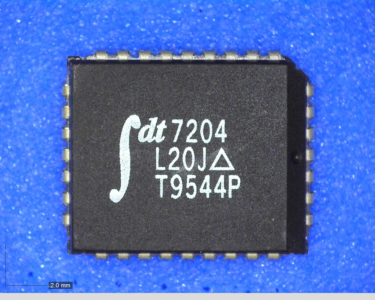 IDT7204L20J