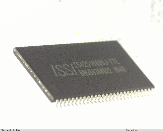 IS42S16400J-7TL