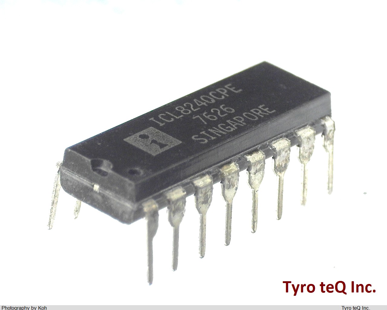 ICL8240CPE