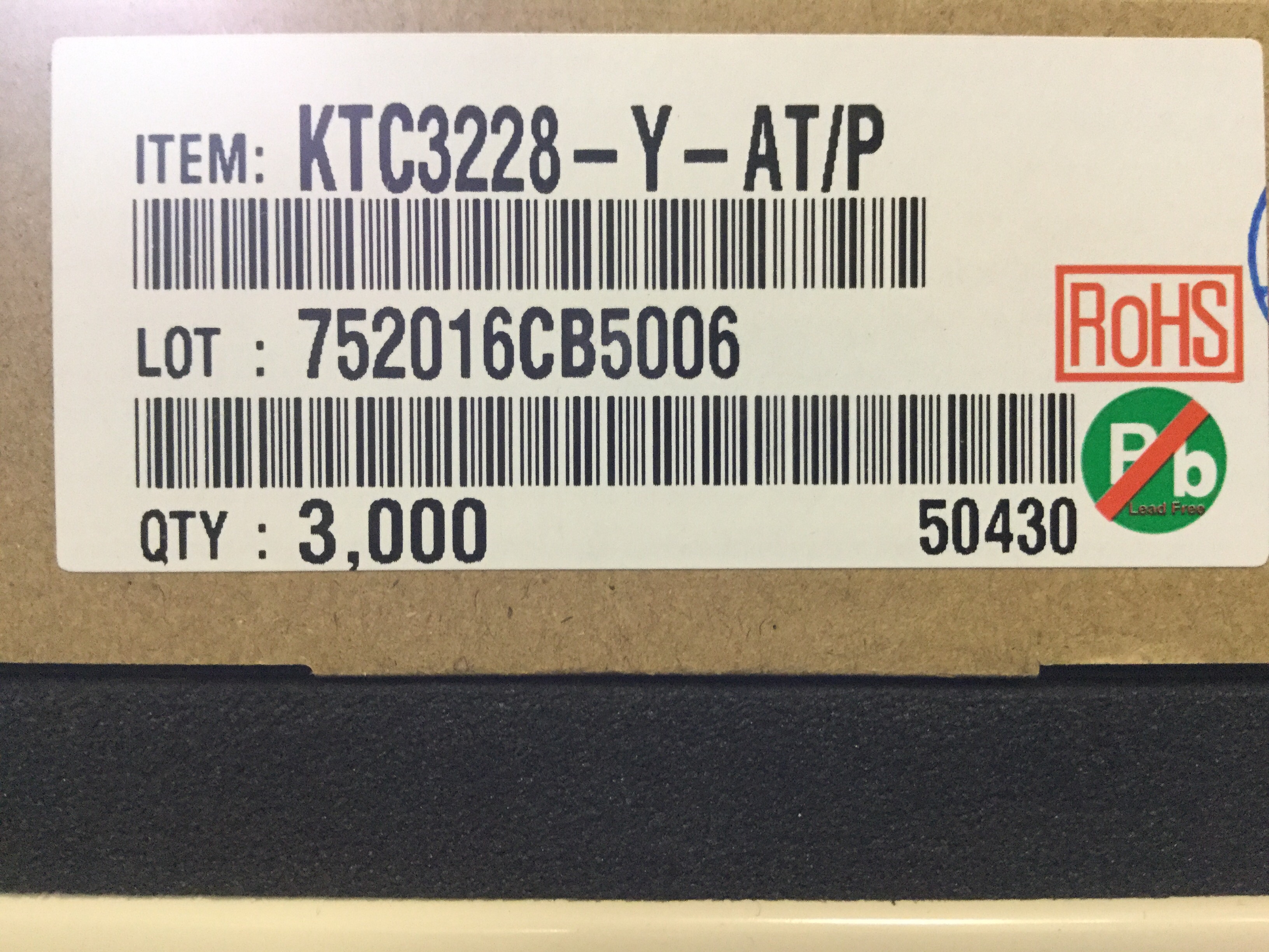 KTC3228-Y-AT/P