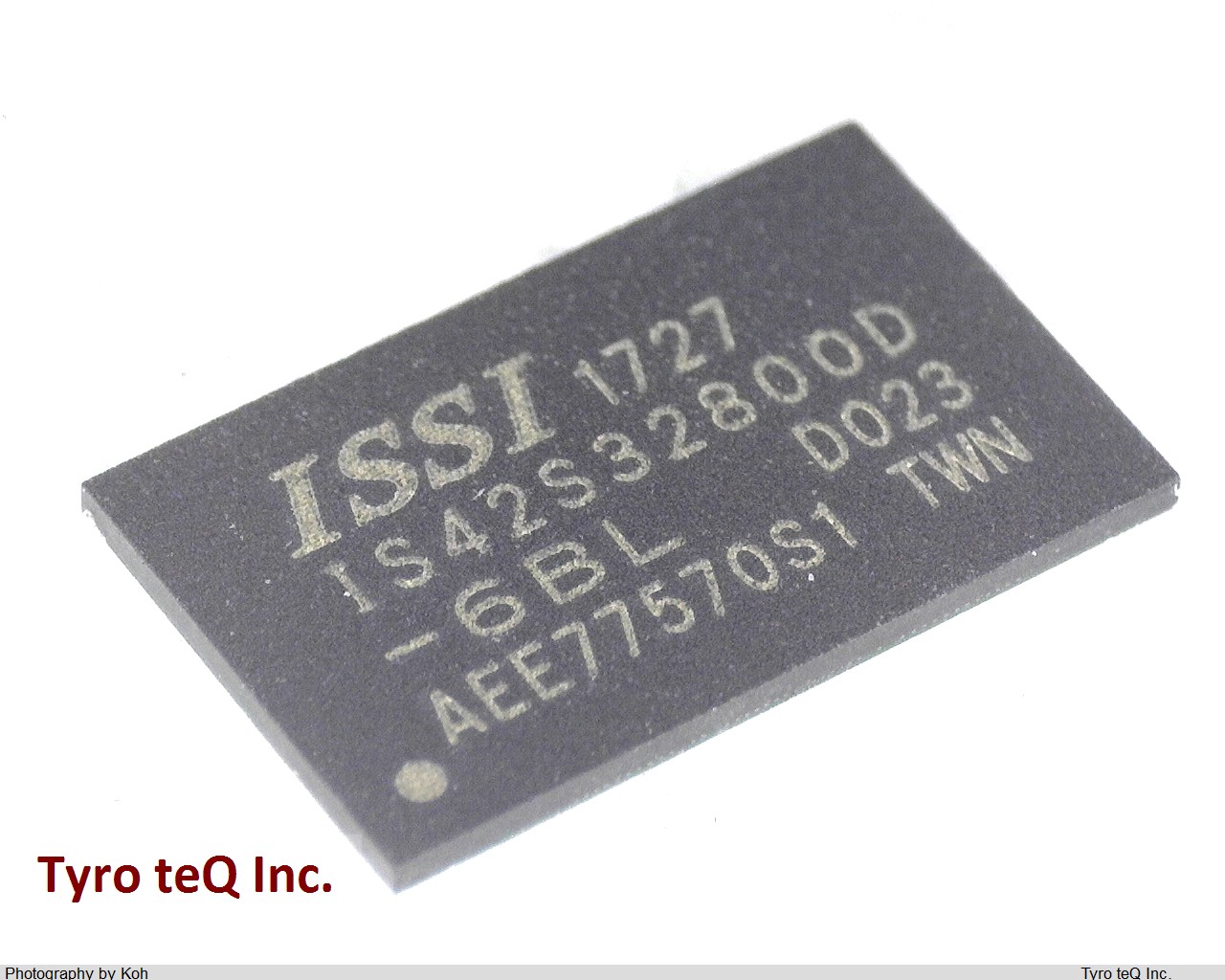 IS42S32800D-6BL