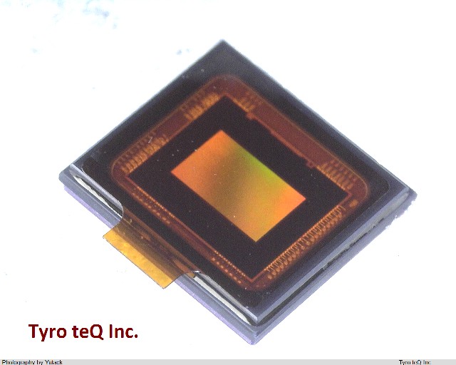 IMX136LQJ-C