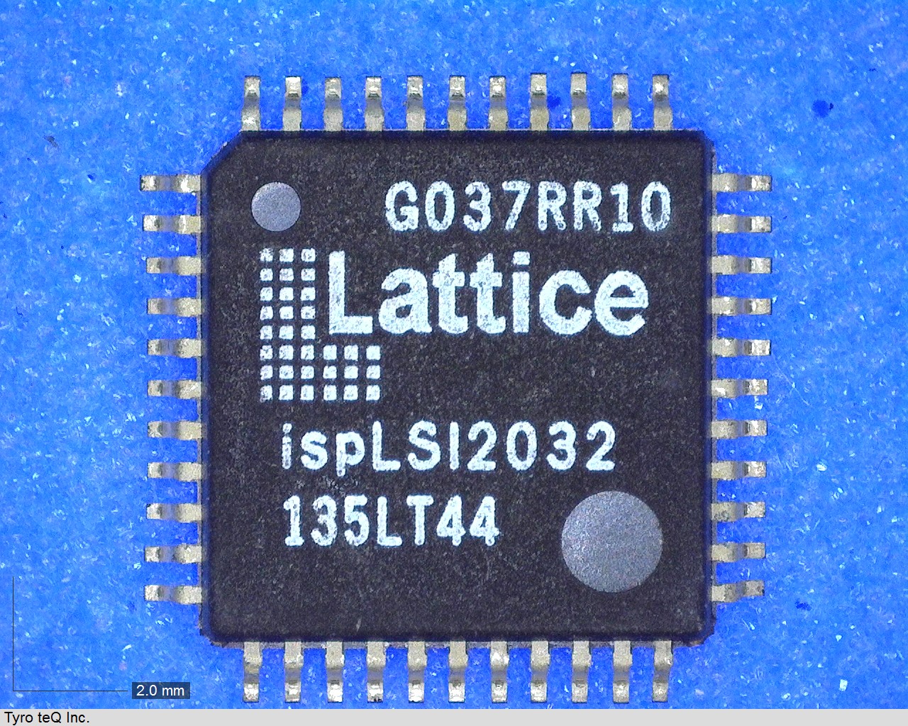 ISPLSI2032-135LT