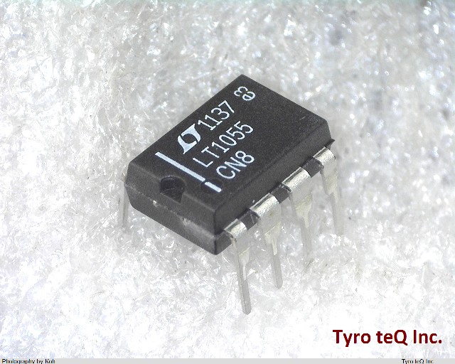 LT1055CN8