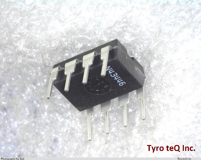LT1055CN8