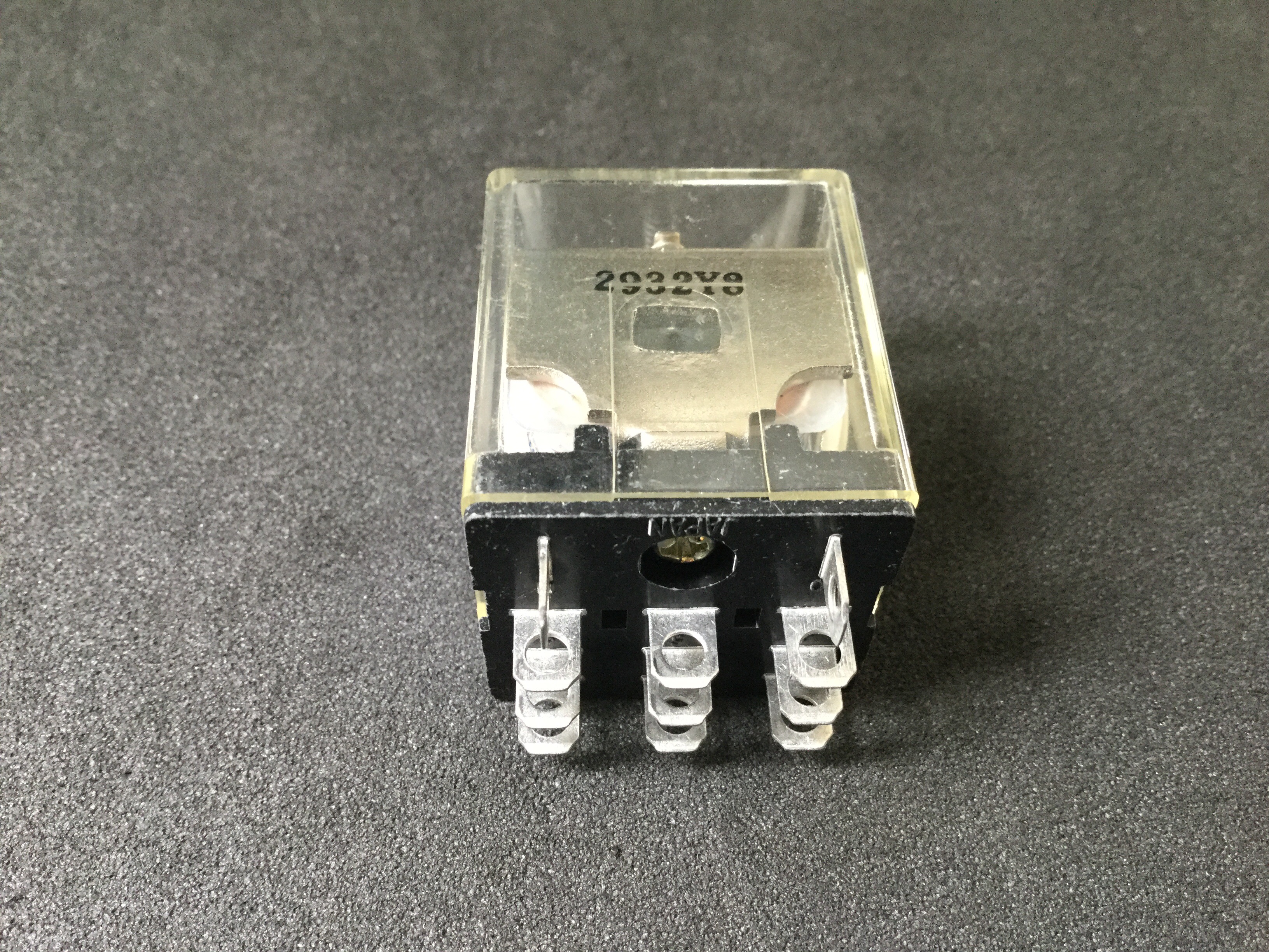 LY3 AC100/110