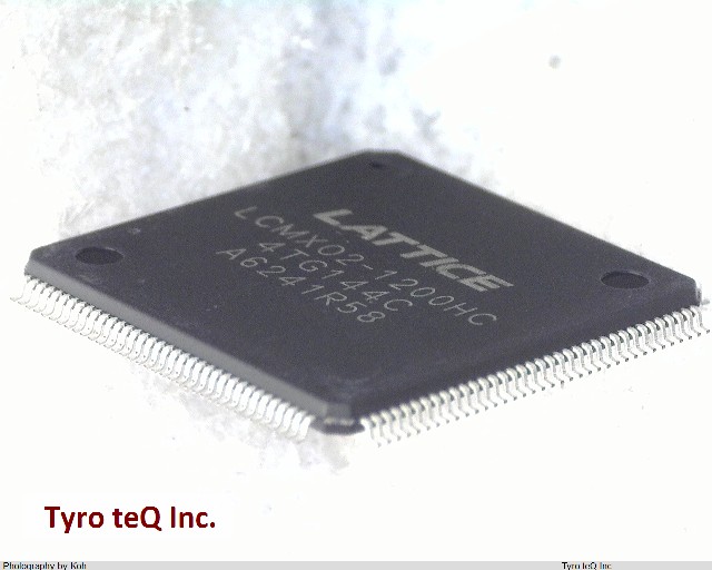 LCMX02-1200HC-4TG144C