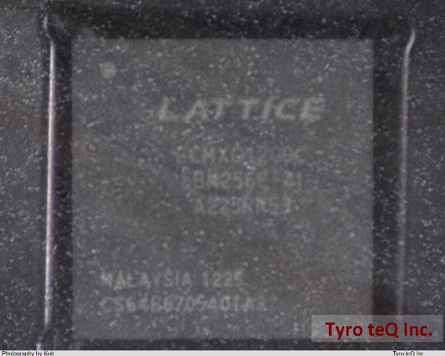 LCMXO1200C-5BN256C