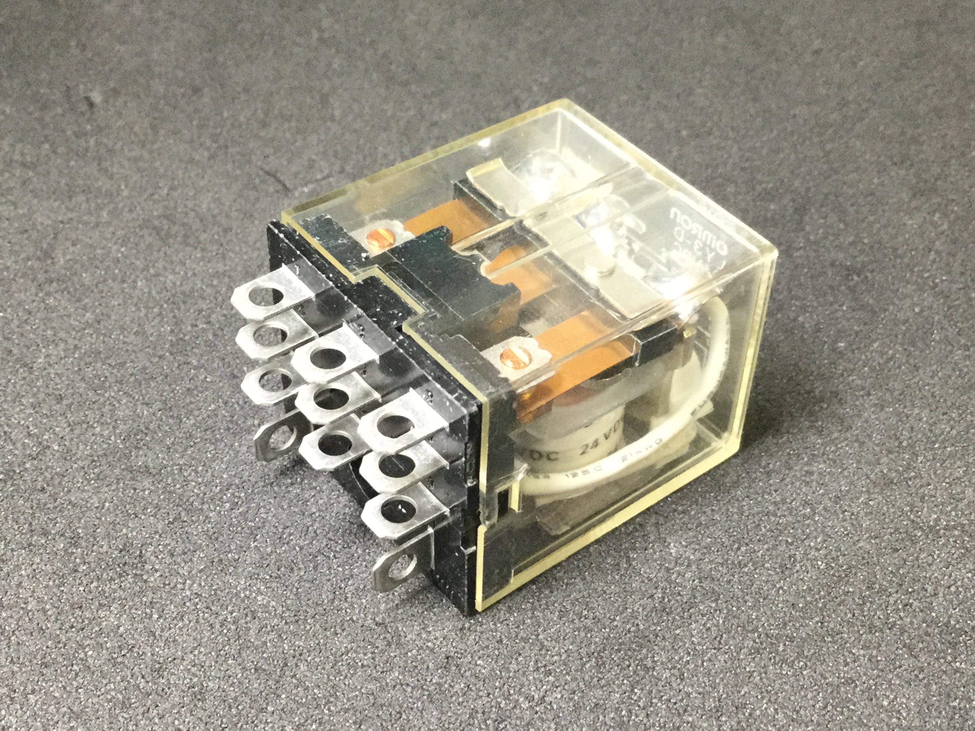 LY3-D DC24