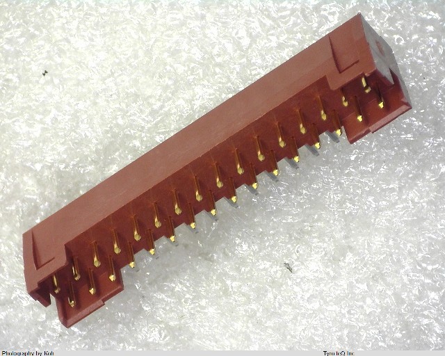 LY20-32P-DLT1-P1E-BR