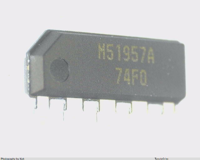 M51957AL