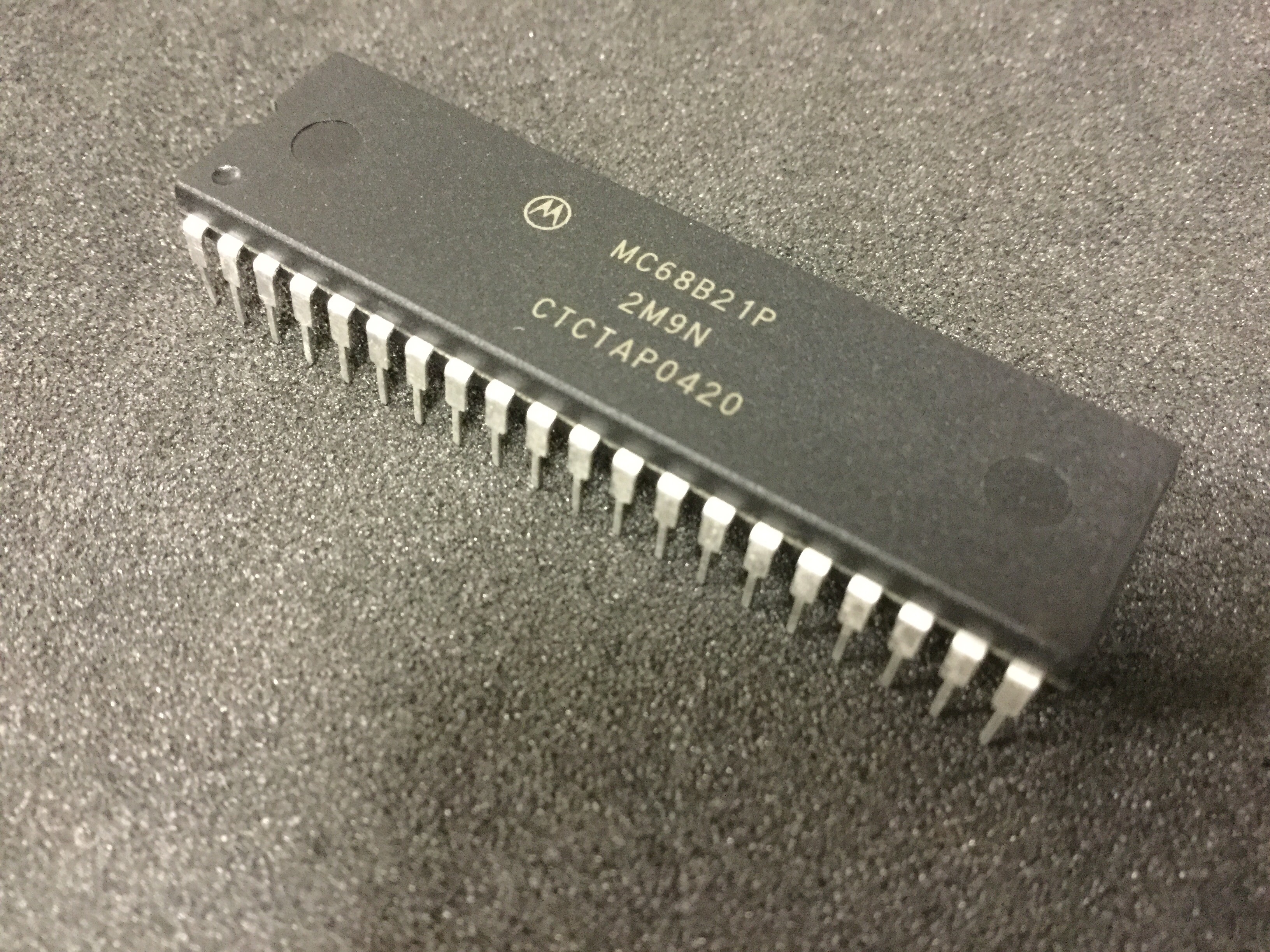 MC68B21P