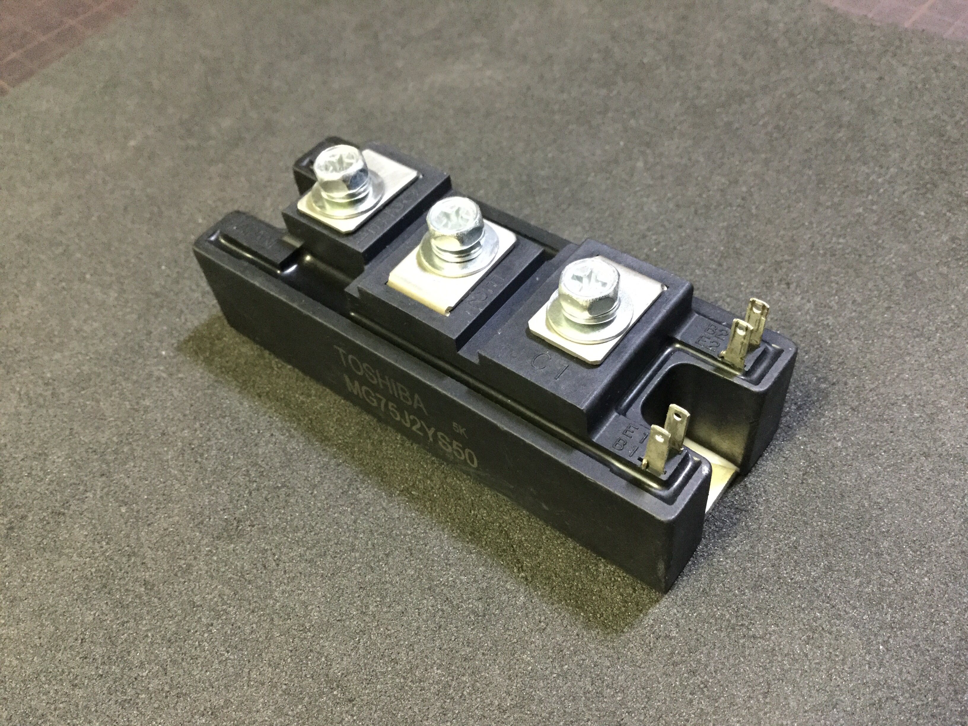 MG75J2YS50
