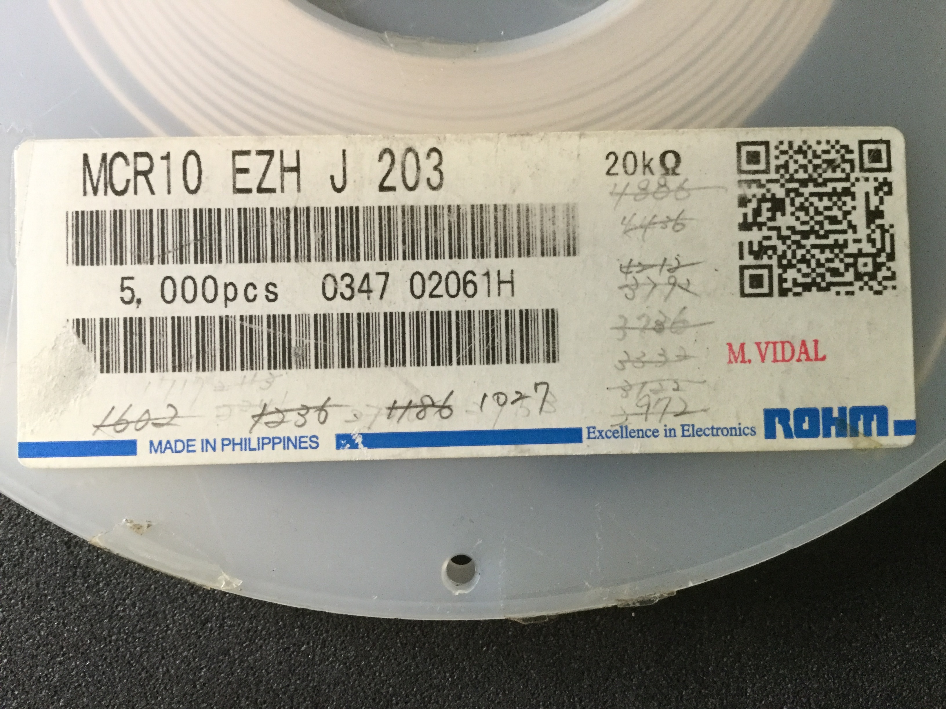 MCR10EZHJ203