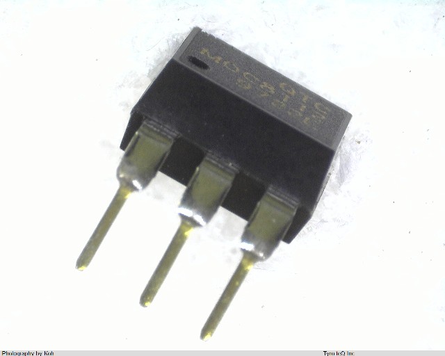 MOC8112